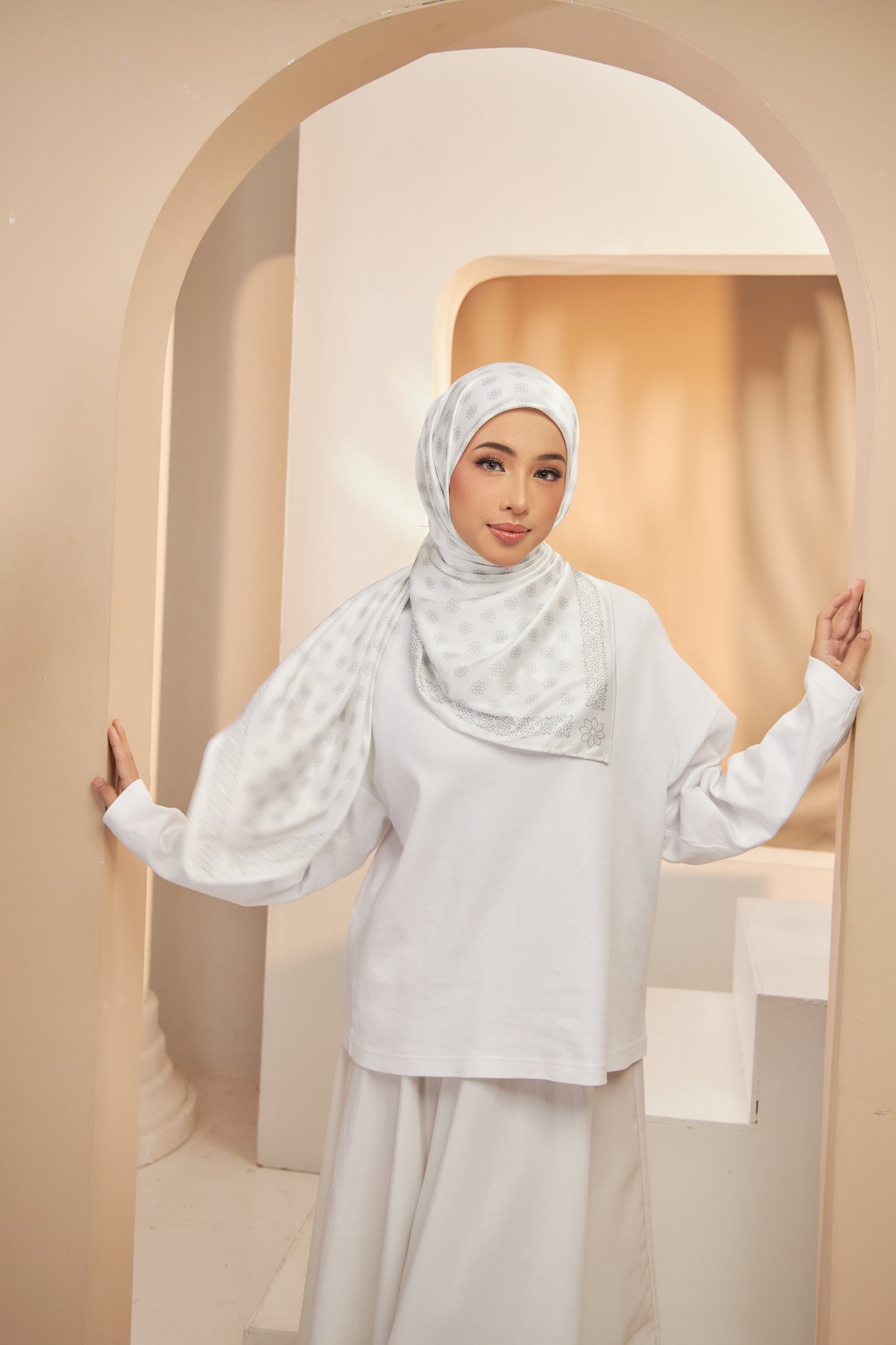 Sekuntom in Offwhite